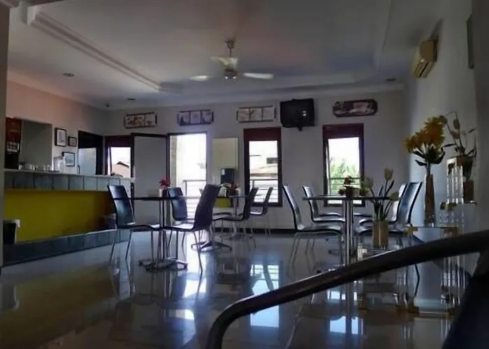 Family Guest House Surabaya